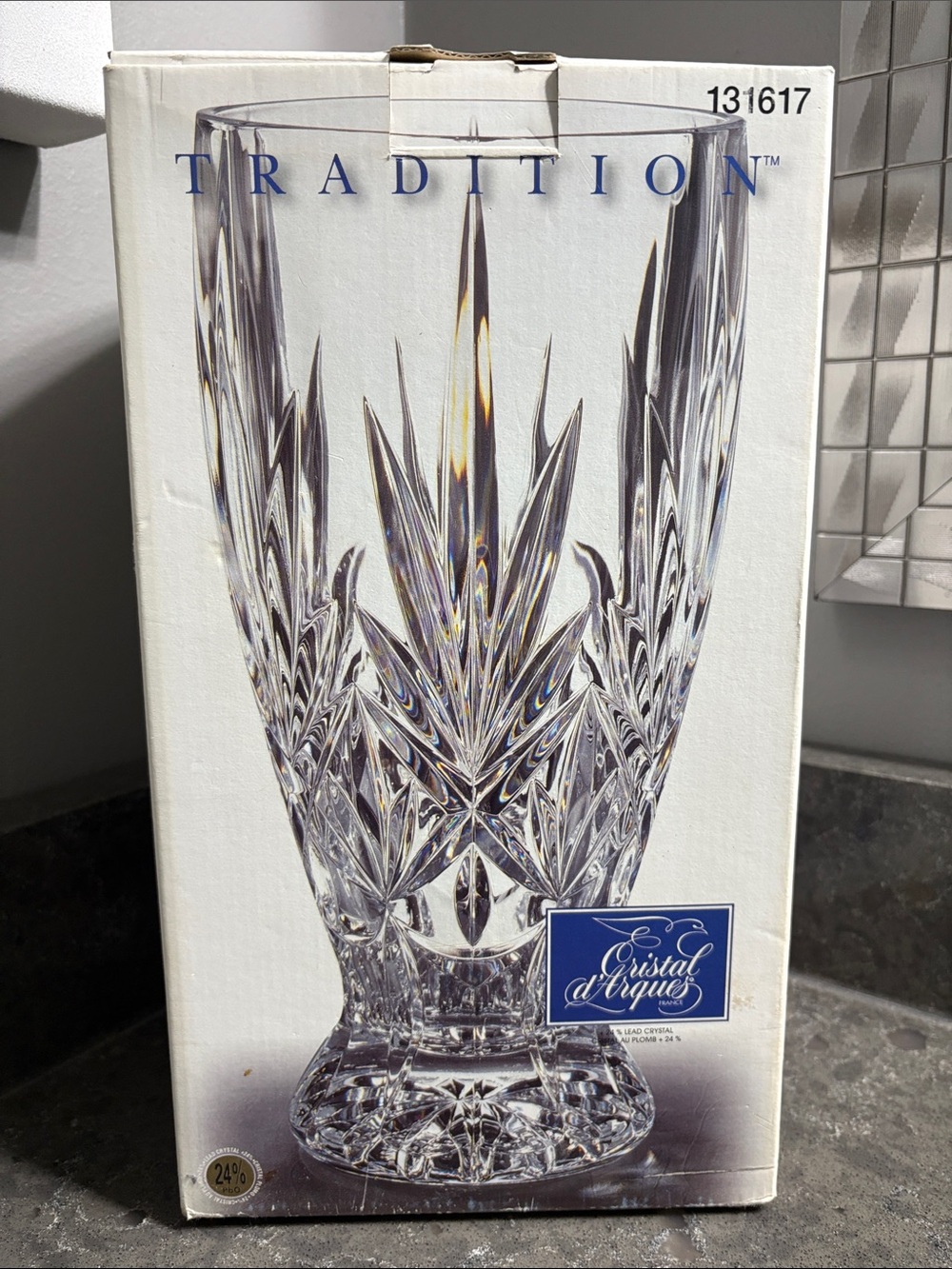 TRADITION Crystal d'Arques Clear Glass Vase - Clear. 11 3/4 Inch by 5 1/2 inch